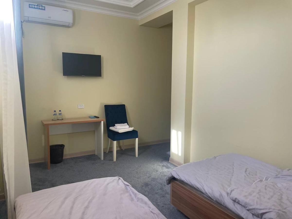 Hotel Plus 1 Samarkand Exterior photo