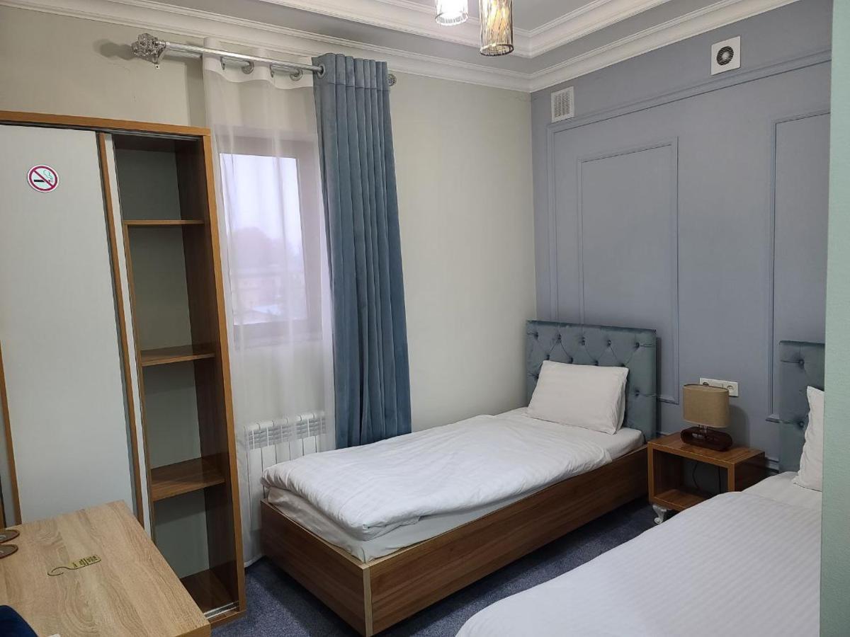 Hotel Plus 1 Samarkand Exterior photo